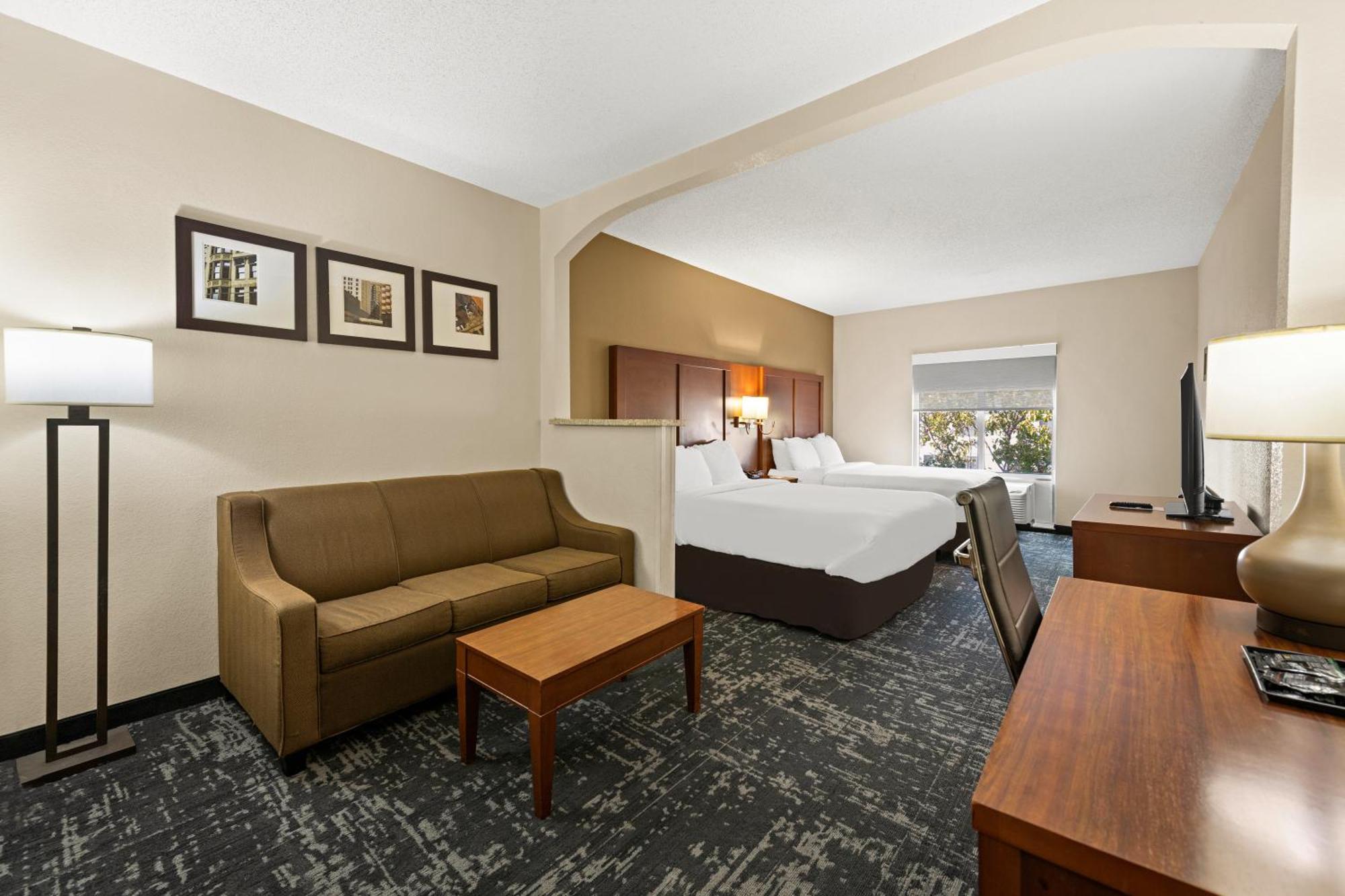 Comfort Suites Kansas City-Либерти Экстерьер фото